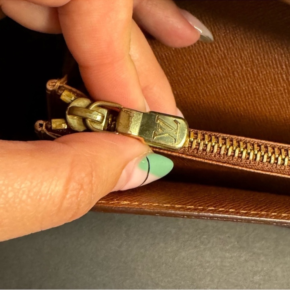 Louis Vuitton ‘Sarah’ Wallet - Picture 12 of 15